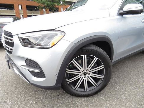 Used 2025 Mercedes-Benz GLE 350 4MATIC w/ Winter Package image 24