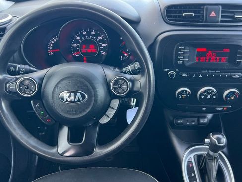 Used 2015 Kia Soul + FWD image 11