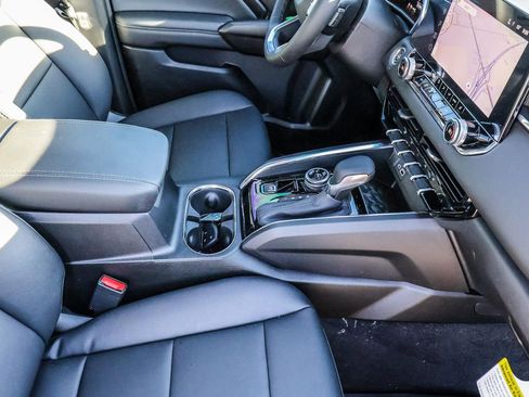 New 2026 GMC Canyon Elevation w/ Convenience Package image 17