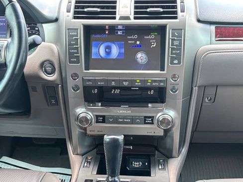 Used 2019 Lexus GX 460 Premium AWD/4WD image 4