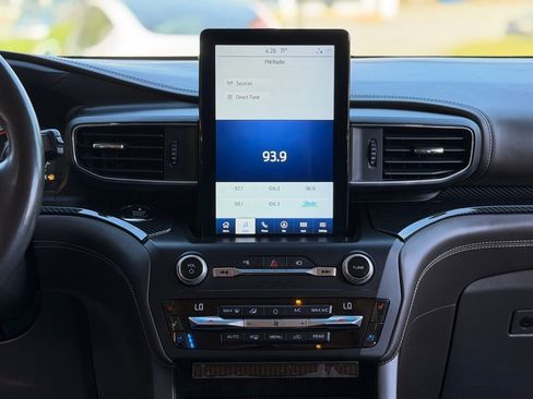 Used 2020 Ford Explorer Platinum w/ Premium Technology Package image 48