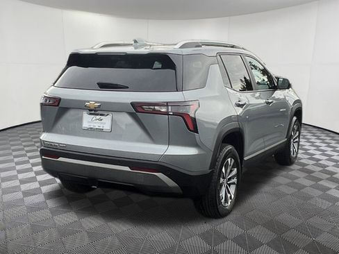 Used 2025 Chevrolet Equinox LT w/ Convenience Package II image 6