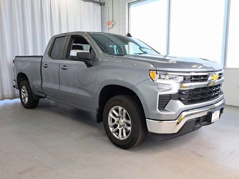 Used 2023 Chevrolet Silverado 1500 LT AWD/4WD image 5