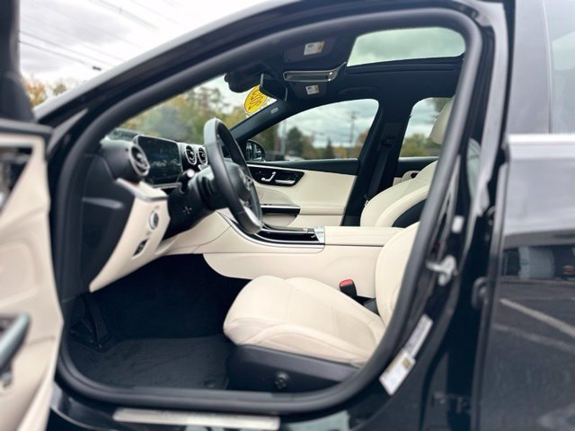 Used 2023 Mercedes-Benz C 300 4MATIC Sedan image 11