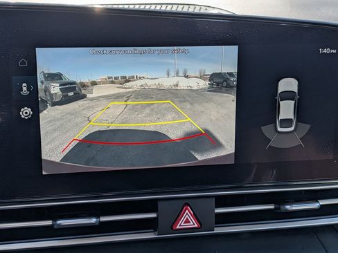 Used 2022 Hyundai Elantra Limited FWD image 27