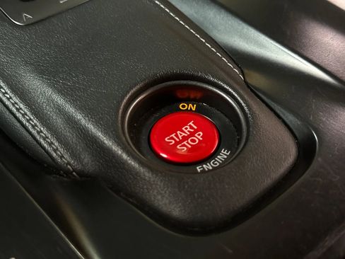 Used 2015 Nissan GT-R Premium image 36