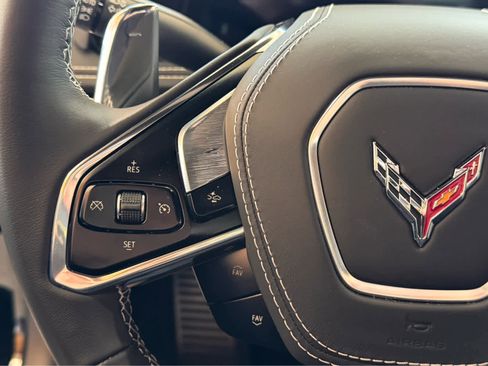 Used 2025 Chevrolet Corvette Stingray Coupe w/ 1LT image 17