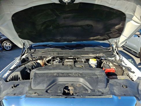 Used 2021 RAM 2500 Big Horn image 27