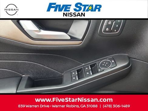 Used 2021 Ford Escape SEL w/ Technology Package FWD image 31