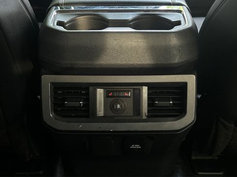 Used 2024 Ford F250 Lariat w/ FX4 Off-Road Package AWD/4WD image 40