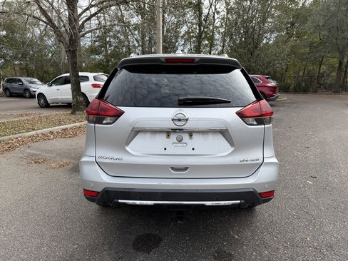 Used 2019 Nissan Rogue SV w/ Premium Package image 5