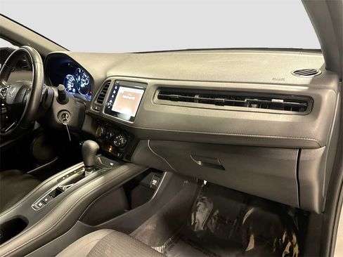 Used 2019 Honda HR-V Sport image 28