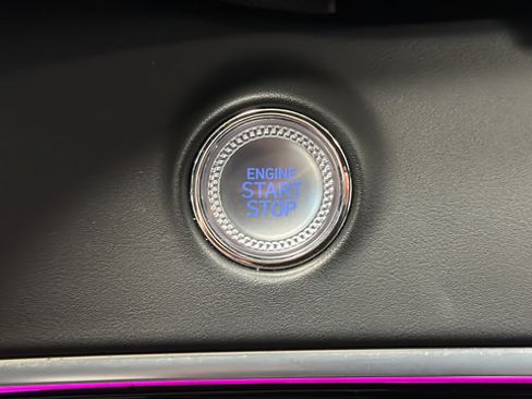 Used 2024 Genesis GV70 2.5T AWD/4WD image 22