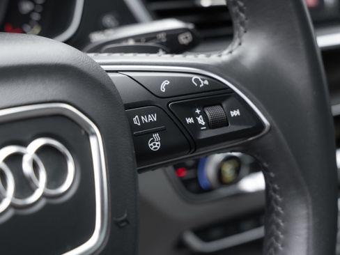 Used 2019 Audi Q5 Prestige image 13