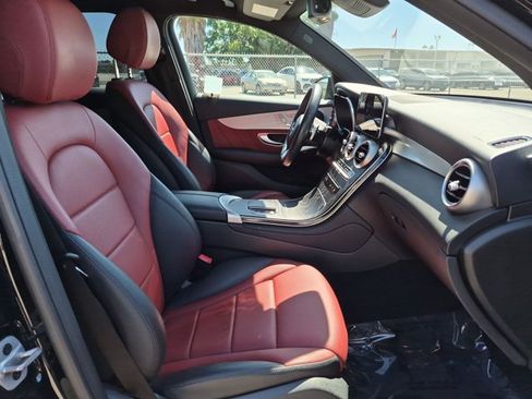 Used 2022 Mercedes-Benz GLC 300 image 20