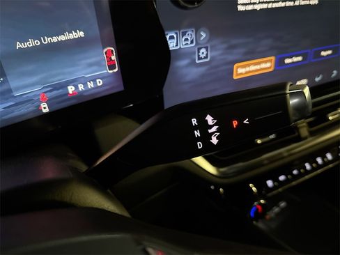 New 2026 Chevrolet Equinox EV LT image 22