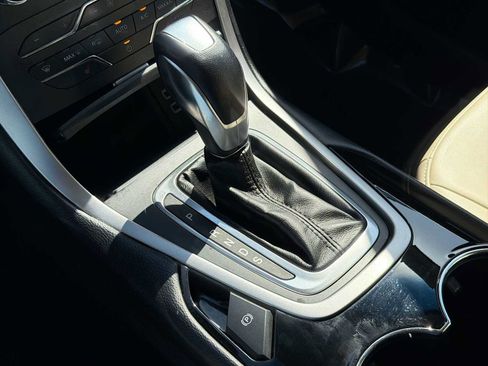 Used 2016 Ford Edge SEL w/ Equipment Group 201A image 26