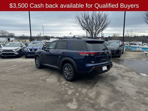 New 2026 Nissan Pathfinder SV image 6