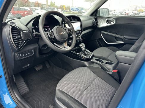 Used 2024 Kia Soul S image 9