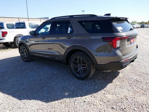 New 2026 Ford Explorer ST-Line w/ ST-Line Street Pack image 6