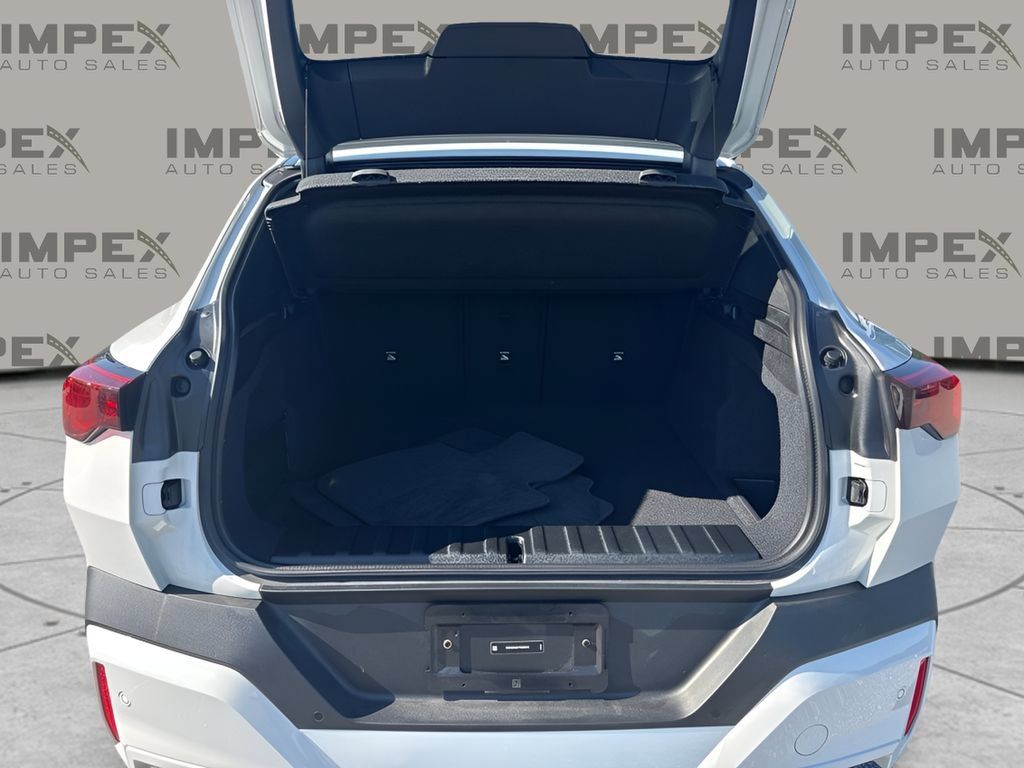 Used 2026 BMW X2 xDrive28i AWD/4WD image 24