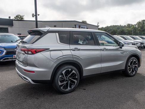 New 2024 Mitsubishi Outlander 4WD Plug-In Hybrid image 10