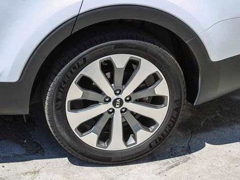 Used 2020 Kia Telluride S image 6