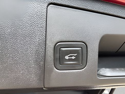 Used 2019 Cadillac XT4 Sport w/ Driver Awareness Package FWD image 38