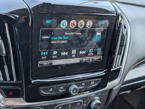 Used 2018 Chevrolet Traverse LT FWD image 8