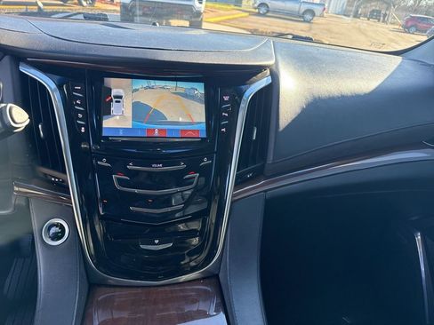 Used 2019 Cadillac Escalade 4WD image 57