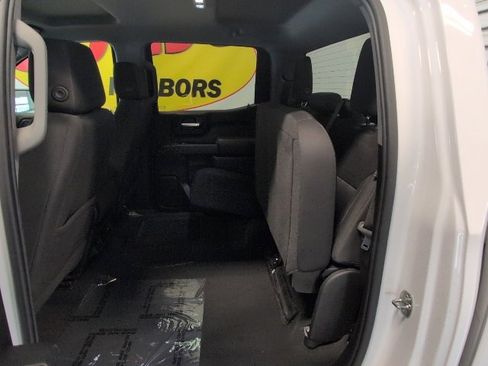 Used 2023 Chevrolet Silverado 1500 Custom image 28