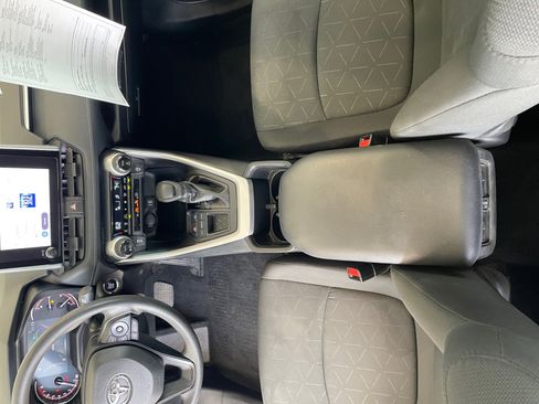 Used 2024 Toyota RAV4 XLE w/ Convenience Package FWD image 15