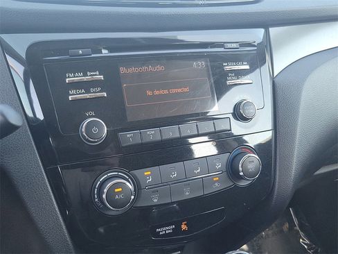 Used 2018 Nissan Rogue Sport S w/ S Appearance Package image 10