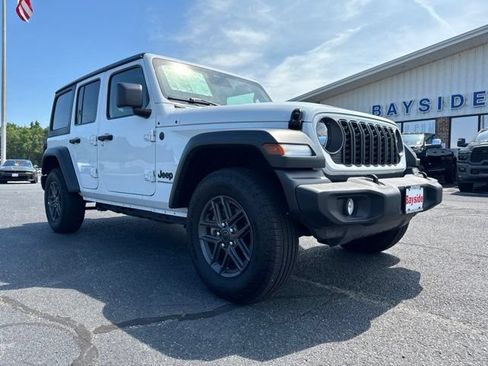 Used 2025 Jeep Wrangler Sport S AWD/4WD image 2