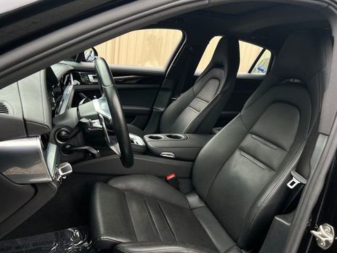 Used 2019 Porsche Panamera image 13