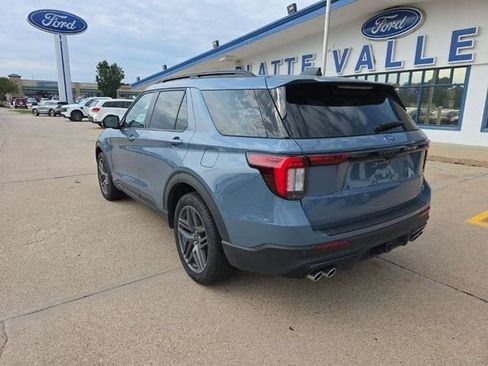 Used 2025 Ford Explorer ST AWD/4WD image 5