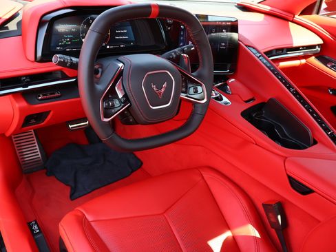 Certified 2025 Chevrolet Corvette Stingray Premium Conv w/ Z51 Performance Package image 3