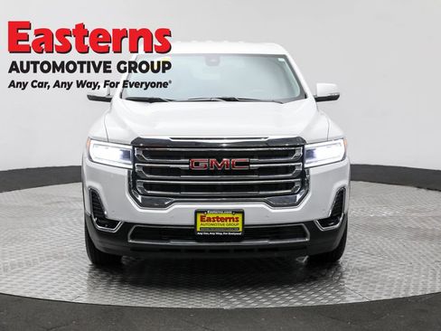 Used 2022 GMC Acadia SLE image 2