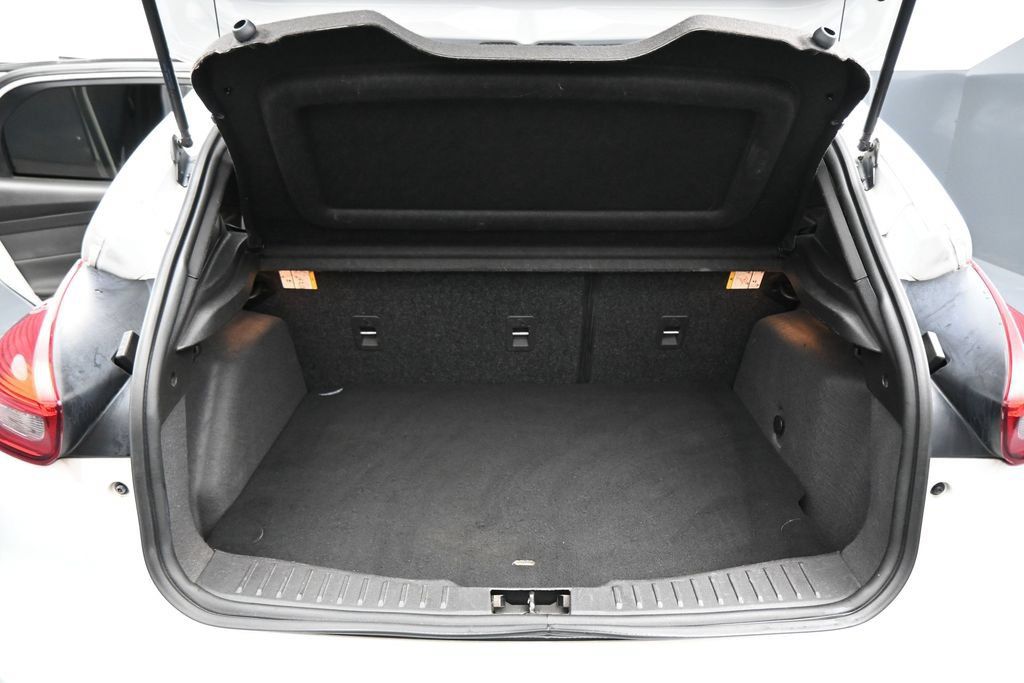 Used 2017 Ford Focus ST FWD image 25