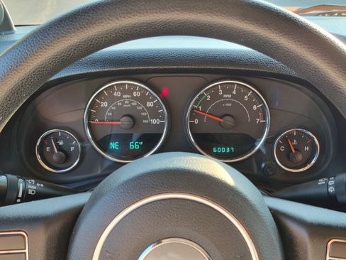 Used 2013 Jeep Wrangler Sport AWD/4WD image 21