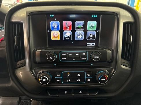 Used 2017 Chevrolet Silverado 1500 LT AWD/4WD image 21