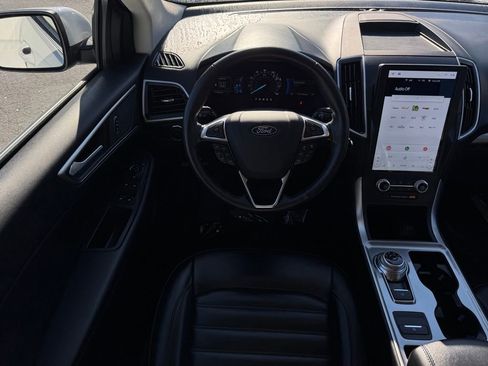 Used 2024 Ford Edge SEL image 19