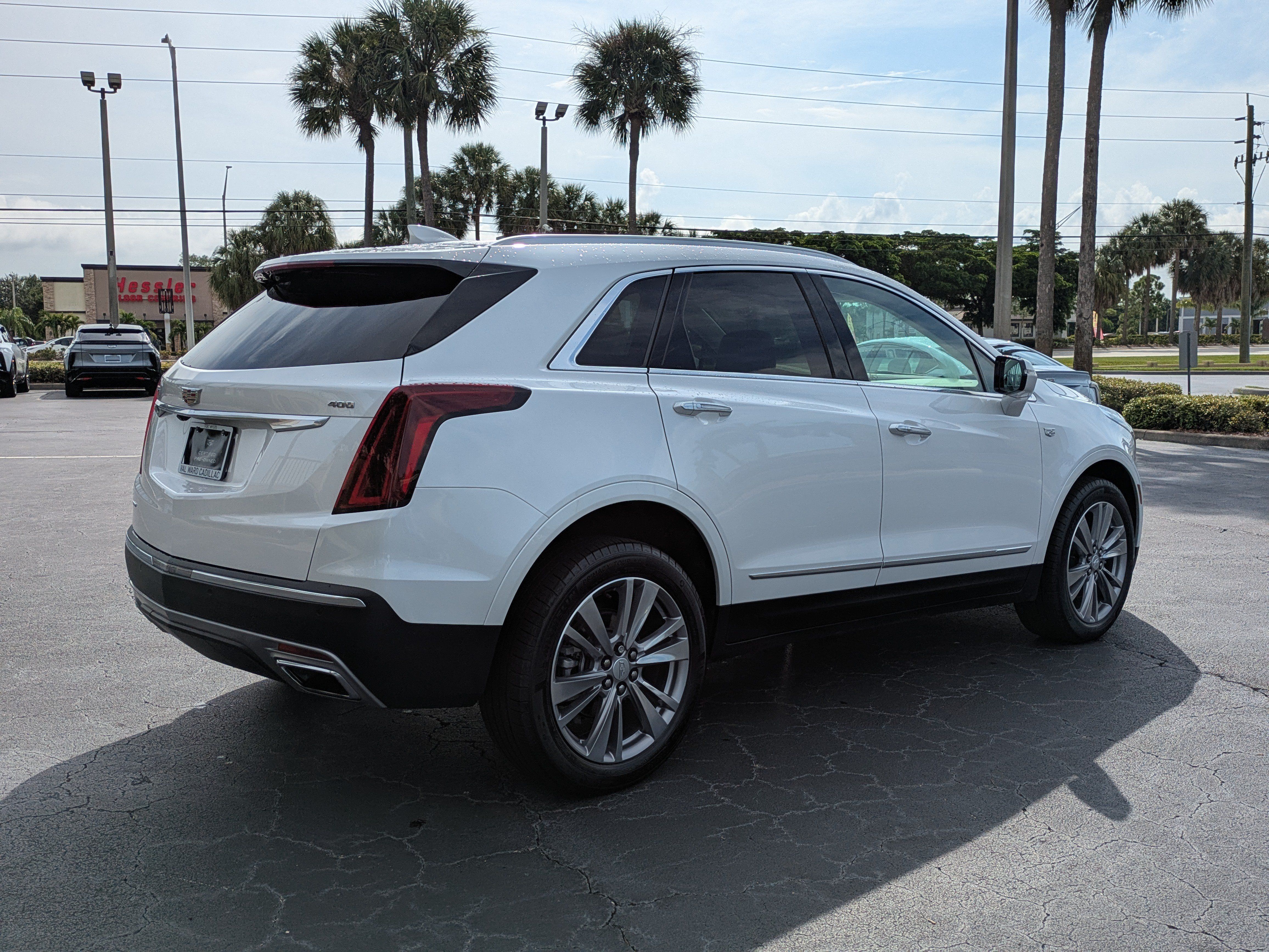 Used 2024 Cadillac XT5 Premium Luxury AWD/4WD image 5