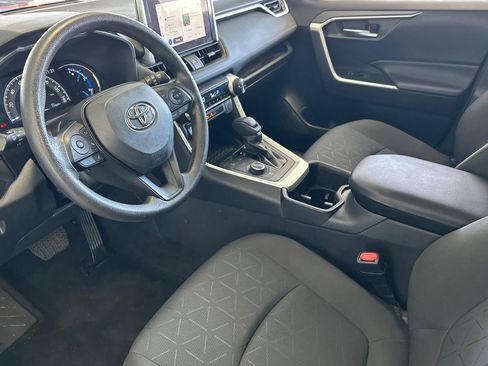 Used 2023 Toyota RAV4 XLE AWD/4WD image 10