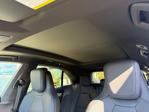 Certified 2024 Porsche Macan 4 Electric image 19