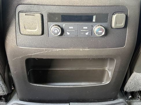 Used 2020 Chevrolet Suburban LT w/ RST Edition image 33