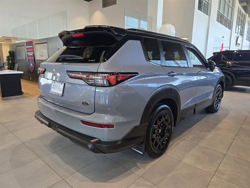 New 2025 Mitsubishi Outlander Trail Edition image 4