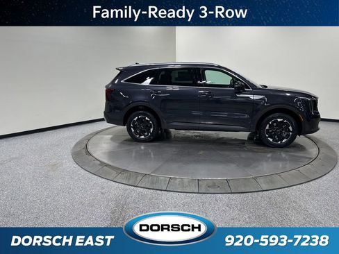 New 2026 Kia Sorento S AWD/4WD image 3