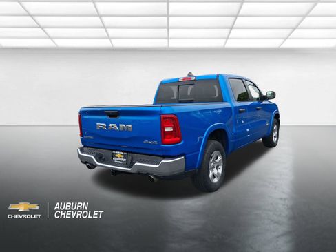Used 2025 RAM 1500 Big Horn AWD/4WD image 3
