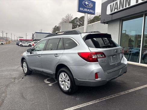 Used 2015 Subaru Outback 2.5i Premium image 2